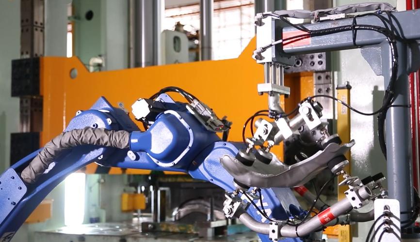 冲压机器人自动化上下料生产线宁波自动化设备改造方案升级余姚厂